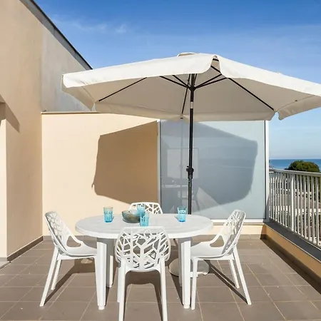 Atico Con Terraza Y Vistas Al Mar